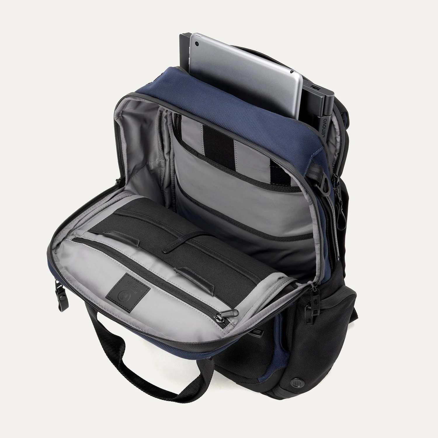 Travelpro® Altitude™ Medium Expandable Laptop Backpack 25-30L - Image 32