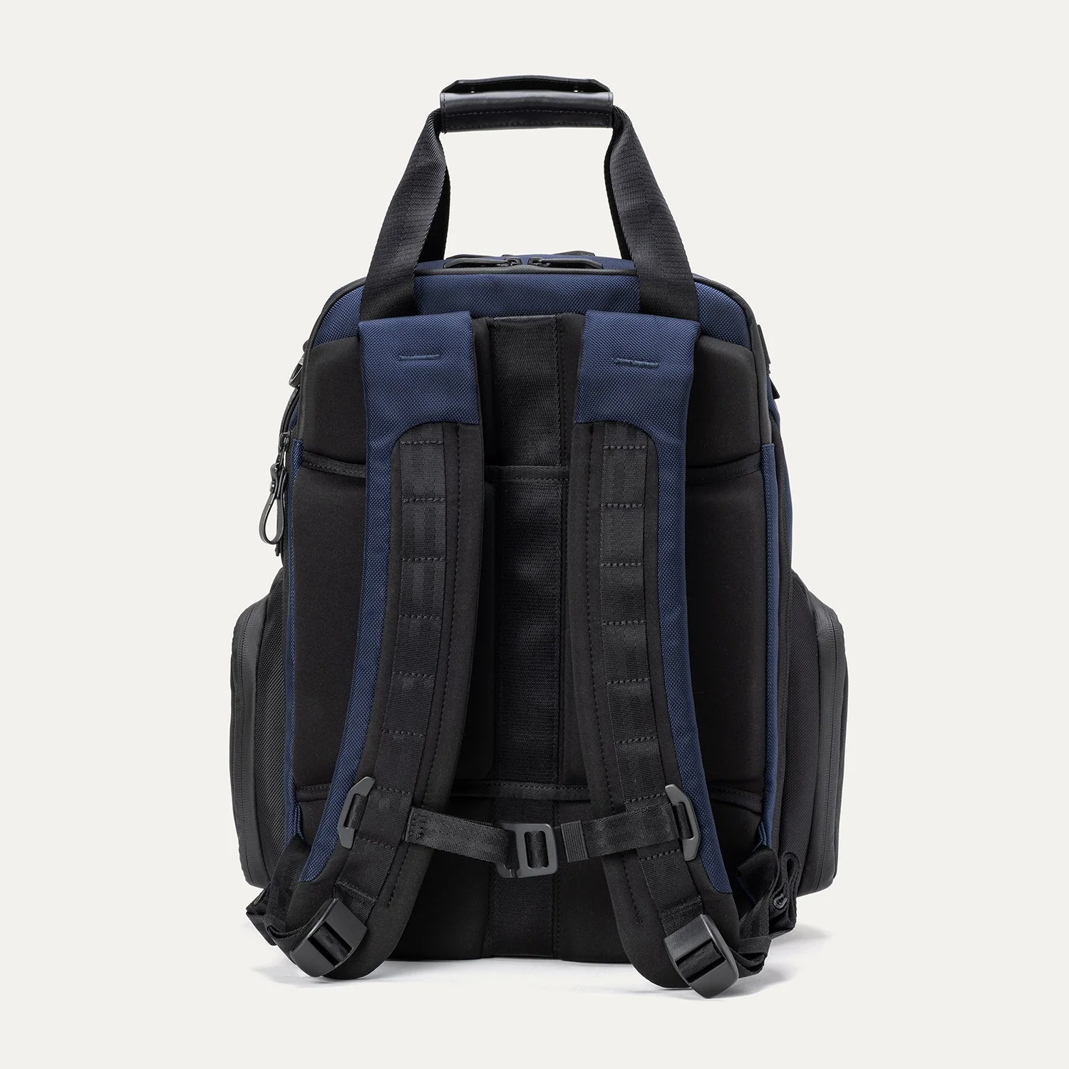 Travelpro® Altitude™ Medium Expandable Laptop Backpack 25-30L - Image 33