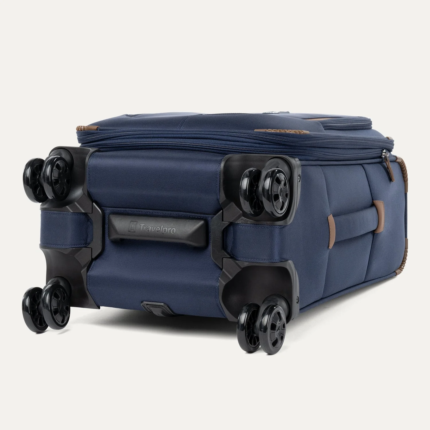 Crew™ Classic Carry-On / Large Check-In Set - Image 8