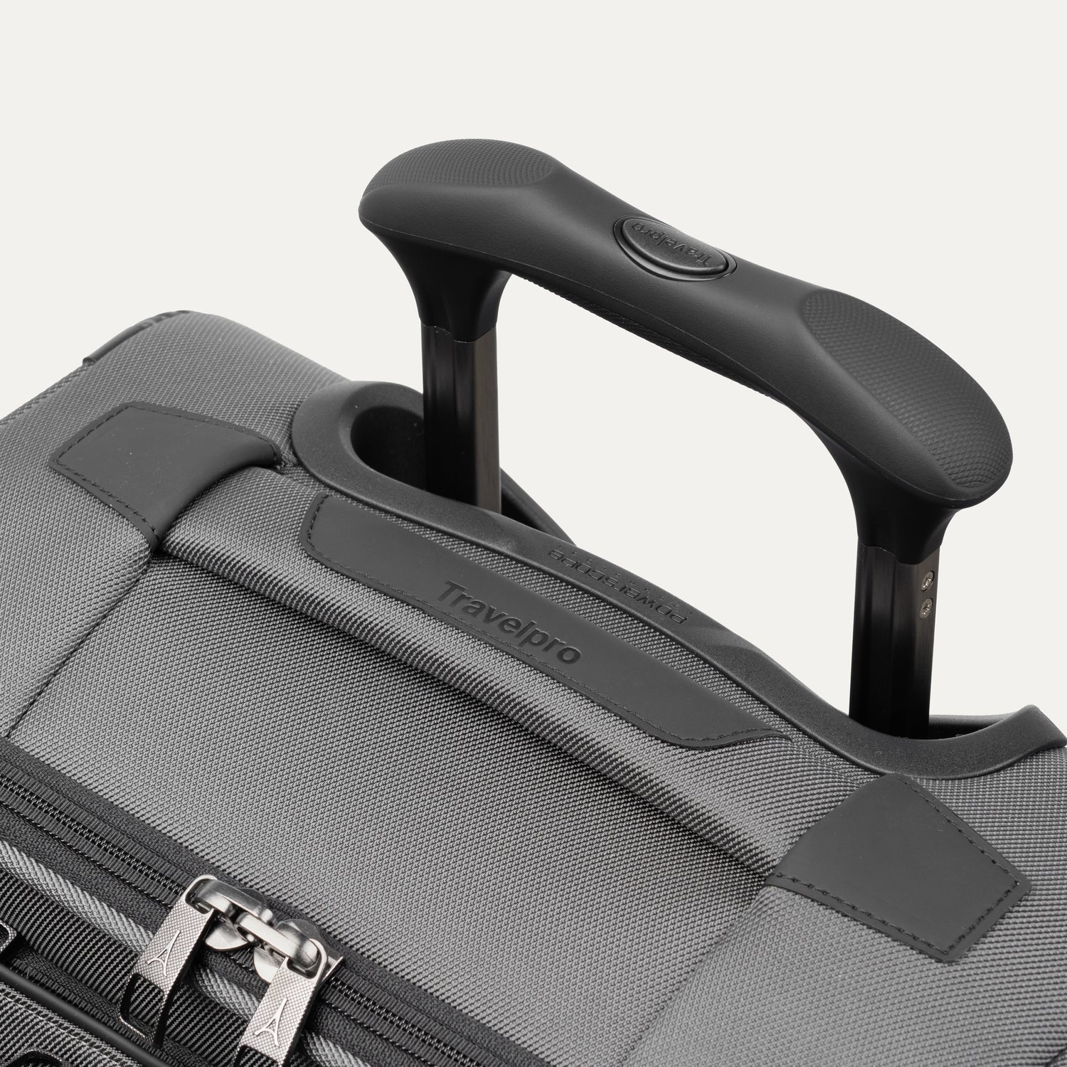 Crew™ Classic Compact Carry-On / Large Check-In Set - Image 20