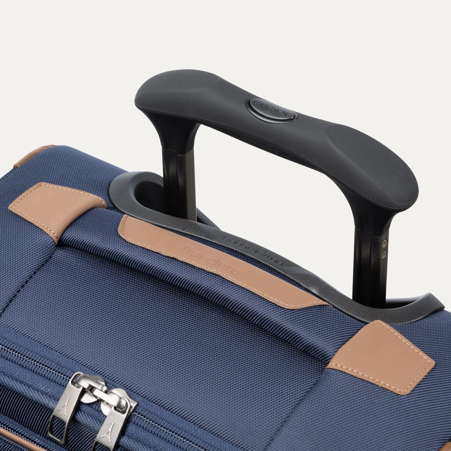 Crew™ Classic Compact Carry-On / Large Check-In Set - Image 30