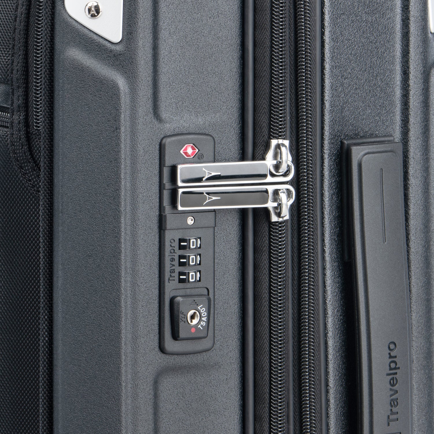 Platinum® Elite Carry-On Business Plus Hardside Spinner - Image 23