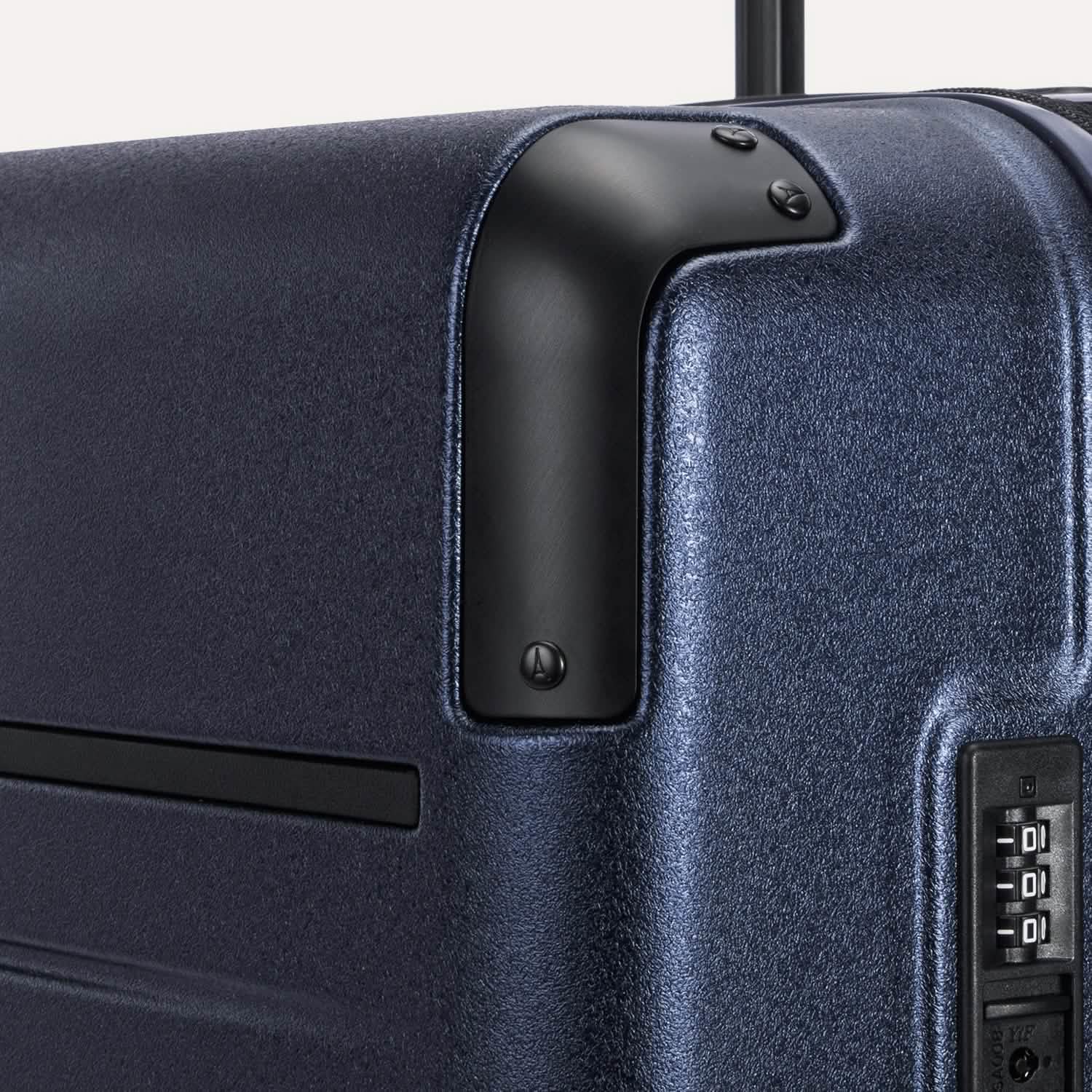 Platinum® Elite Large Check-In Hardside Spinner - Image 30