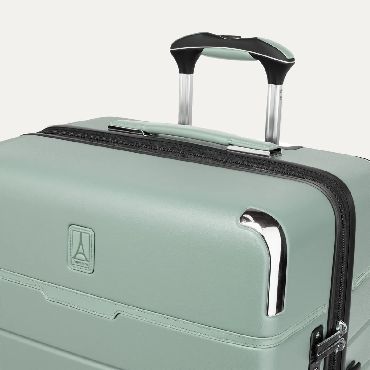 TravelproĀ® x Travel + LeisureĀ® Medium Check-In Expandable Spinner - Image 12