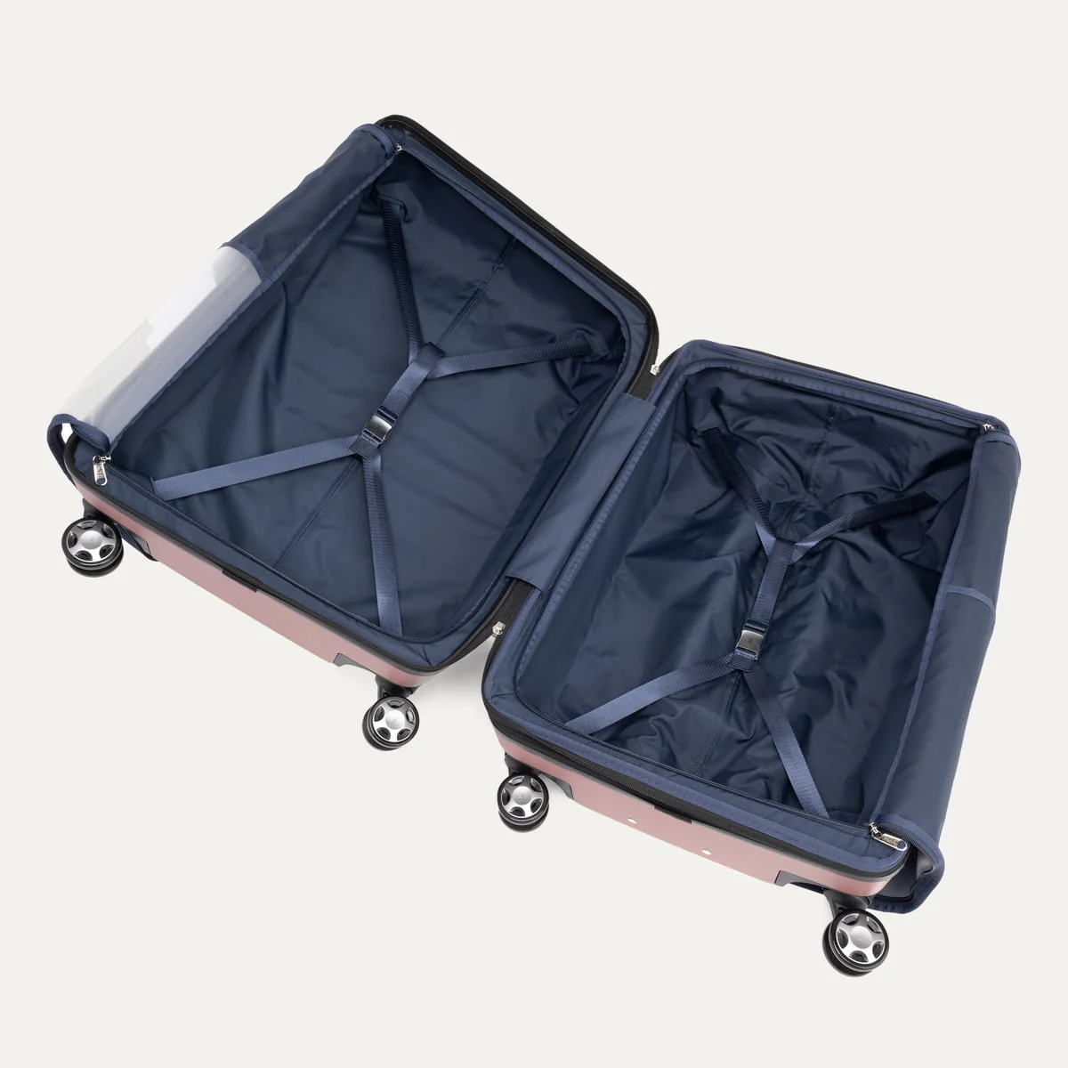 TravelproĀ® x Travel + LeisureĀ® Medium Check-In Expandable Spinner - Image 5